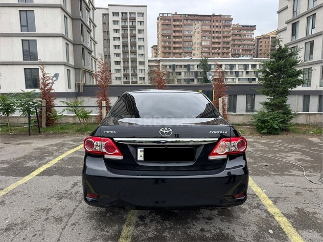 Toyota Corolla 2013, 272,000 km - 1.6 л - Bakı
