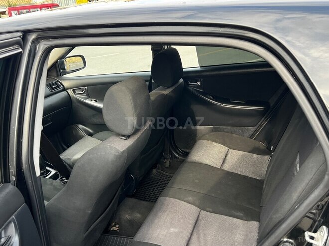 Toyota Corolla 2006, 33,000 km - 1.4 l - Şirvan