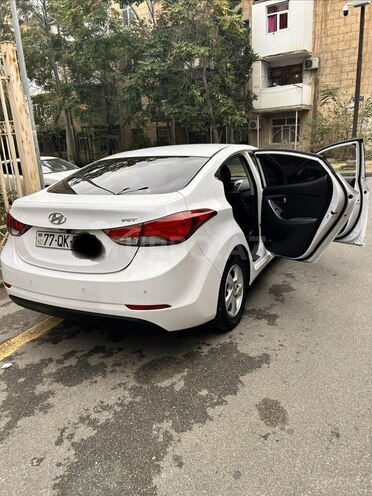 Hyundai Avante 2015, 228,517 km - 1.6 l - Bakı