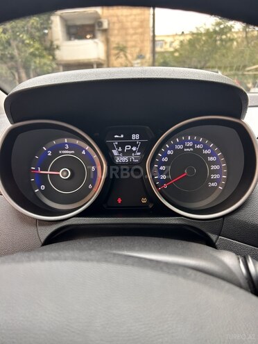 Hyundai Avante 2015, 228,517 km - 1.6 l - Bakı