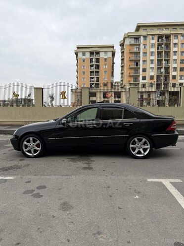 Mercedes C 240 2002, 295,781 km - 2.6 л - Sumqayıt