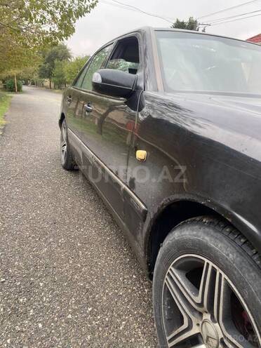Mercedes E 230 1997, 285,000 km - 2.3 l - Bakı