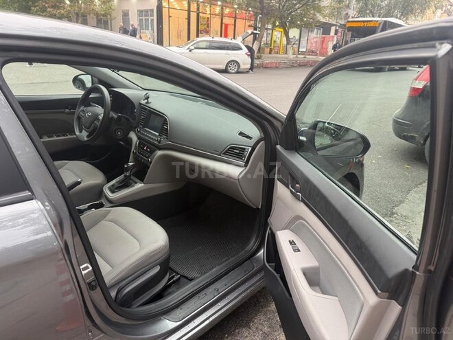 Hyundai Elantra 2017, 166,000 km - 2.0 l - Bakı