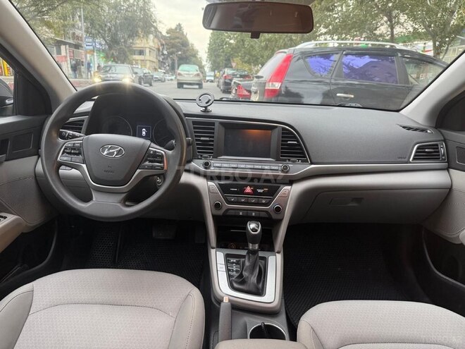 Hyundai Elantra 2017, 166,000 km - 2.0 l - Bakı
