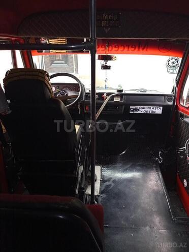 Mercedes 208 D 1992, 370,258 km - 2.3 l - Salyan