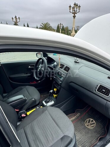 Volkswagen Polo 2011, 200,000 km - 1.4 l - Gəncə