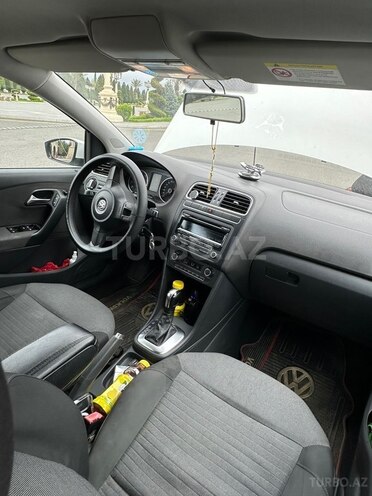 Volkswagen Polo 2011, 200,000 km - 1.4 l - Gəncə
