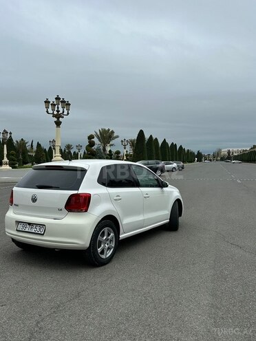 Volkswagen Polo 2011, 200,000 km - 1.4 l - Gəncə
