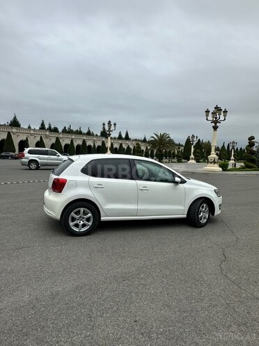 Volkswagen Polo 2011, 200,000 km - 1.4 l - Gəncə