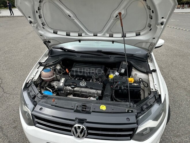 Volkswagen Polo 2011, 200,000 km - 1.4 l - Gəncə