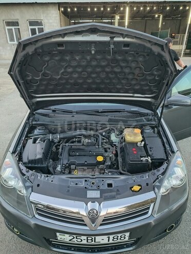 Opel Astra 2009, 350,000 km - 1.4 l - Göygöl