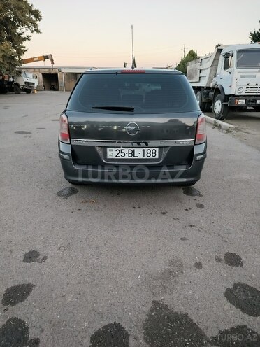 Opel Astra 2009, 350,000 km - 1.4 l - Göygöl