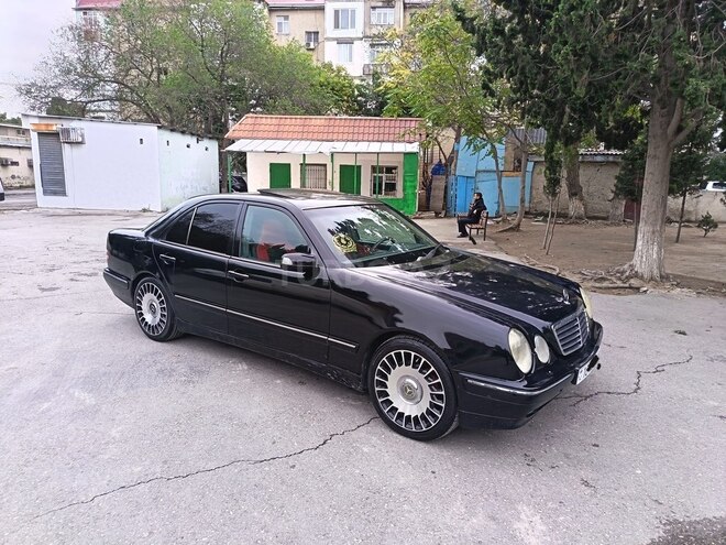 Mercedes E 200 2000, 325,684 km - 2.0 л - Sumqayıt