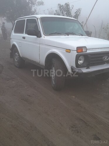 LADA (VAZ) Niva 2003, 100,000 km - 1.7 l - Lerik