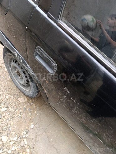 Opel Corsa 1994, 596,000 km - 1.4 l - Bakı