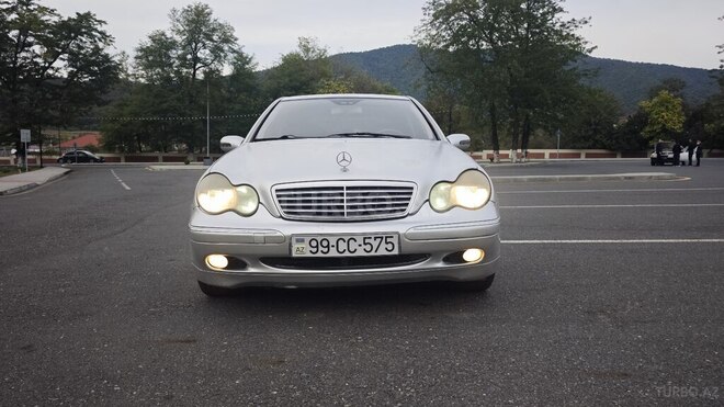 Mercedes C 200 2000, 404,705 km - 2.2 л - Zaqatala