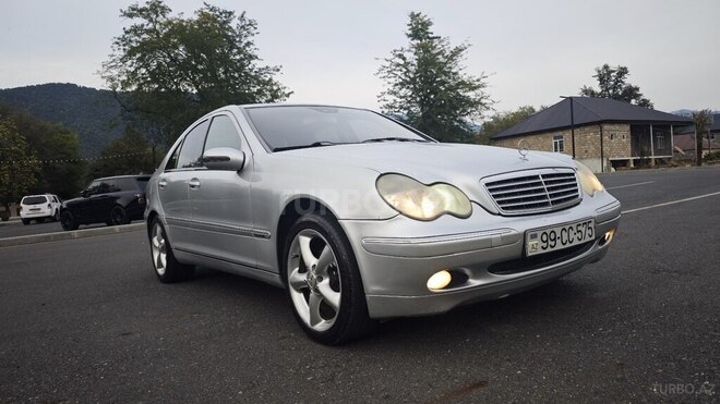 Mercedes C 200 2000, 404,705 km - 2.2 л - Zaqatala