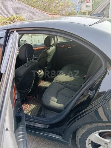 Mercedes E 220 2002, 499,000 km - 2.2 l - Qax