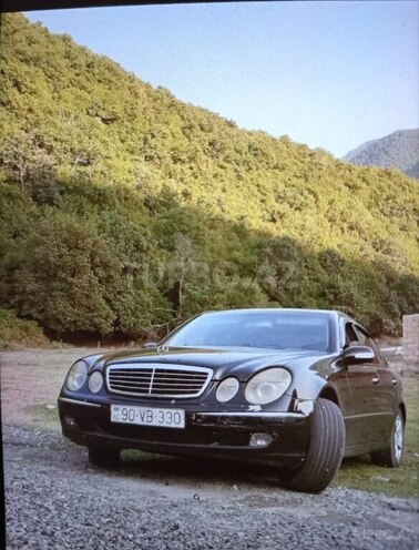 Mercedes E 220 2002, 499,000 km - 2.2 l - Qax