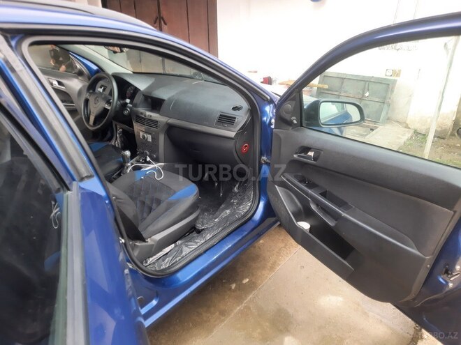 Opel Astra 2006, 470,000 km - 1.3 l - Quba
