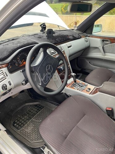 Mercedes E 240 1998, 376,000 km - 2.4 l - Bərdə