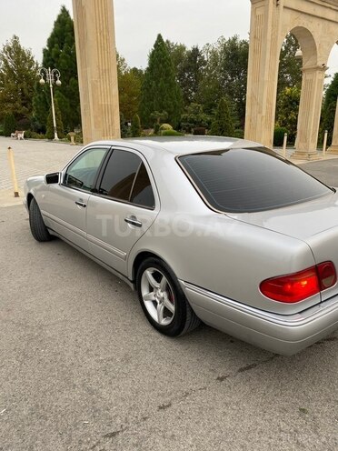 Mercedes E 240 1998, 376,000 km - 2.4 l - Bərdə