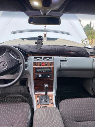 Mercedes E 240 1998, 376,000 km - 2.4 l - Bərdə