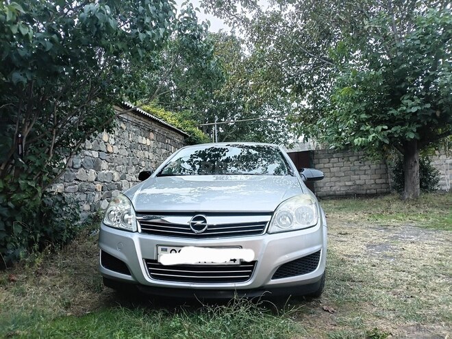 Opel Astra 2007, 257,490 km - 1.4 л - Şəki
