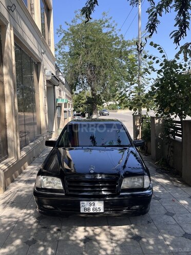Mercedes C 230 1999, 300,000 km - 2.3 l - Qazax