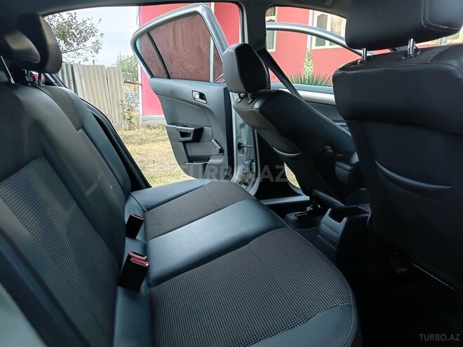 Opel Astra 2007, 257,490 km - 1.4 л - Şəki