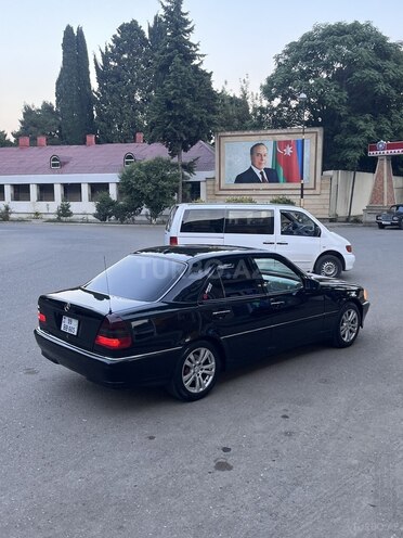 Mercedes C 230 1999, 300,000 km - 2.3 l - Qazax