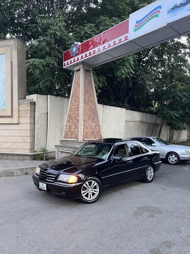 Mercedes C 230 1999, 300,000 km - 2.3 l - Qazax