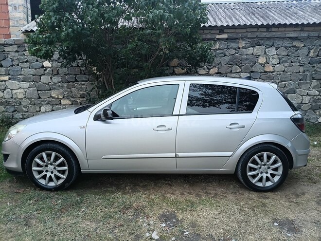 Opel Astra 2007, 257,490 km - 1.4 л - Şəki