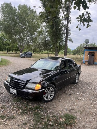 Mercedes C 230 1999, 300,000 km - 2.3 l - Qazax