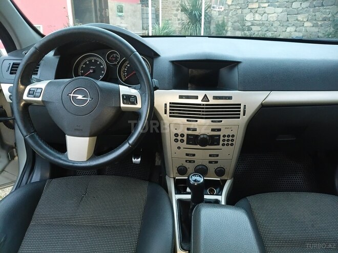 Opel Astra 2007, 257,490 km - 1.4 л - Şəki