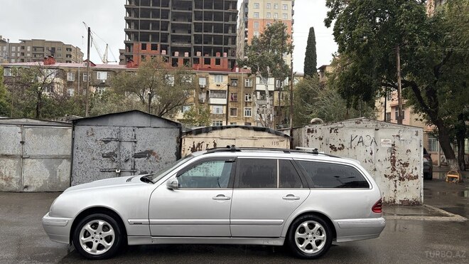 Mercedes E 220 1999, 340,000 km - 2.2 л - Bakı