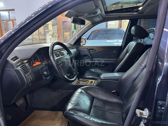 Mercedes E 240 1998, 302,021 km - 2.4 l - Xırdalan