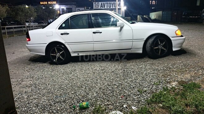 Mercedes C 230 1997, 320,000 km - 2.3 л - Bakı