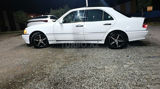 Mercedes C 230 1997, 320,000 km - 2.3 л - Bakı