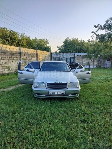Mercedes C 180 2000, 390,700 km - 1.8 л - Qəbələ