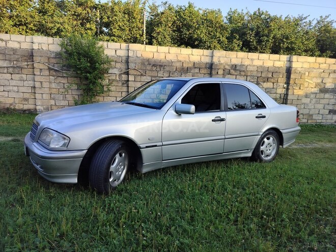 Mercedes C 180 2000, 390,700 km - 1.8 л - Qəbələ