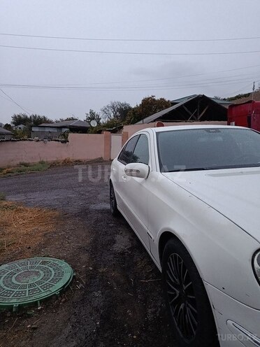Mercedes E 220 2003, 560,000 km - 2.2 л - Naxçıvan