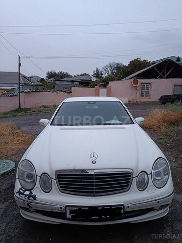 Mercedes E 220 2003, 560,000 km - 2.2 л - Naxçıvan