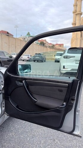 Mercedes C 180 1999, 352,000 km - 1.8 l - Bakı