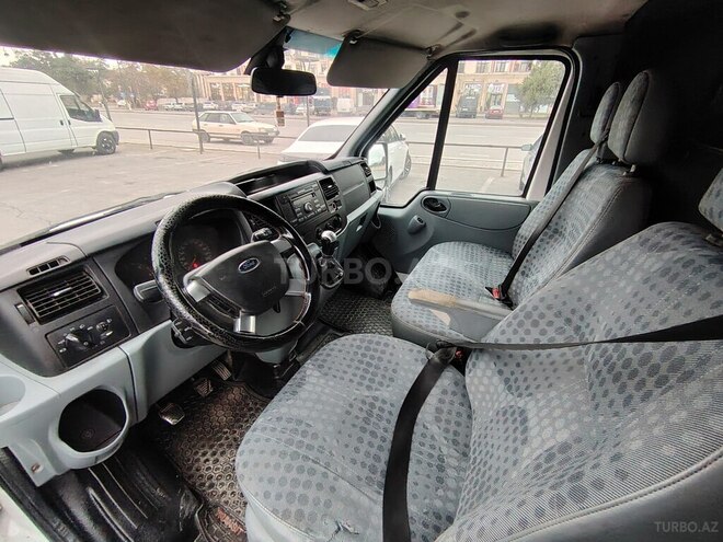 Ford Transit 2011, 358,000 km - 2.4 l - Quba