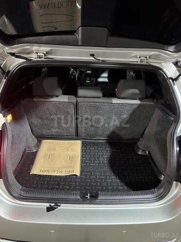 Toyota Corolla 2005, 296,400 km - 1.4 l - Bakı