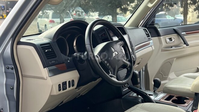 Mitsubishi Pajero 2007, 230,000 km - 3.0 l - Sumqayıt