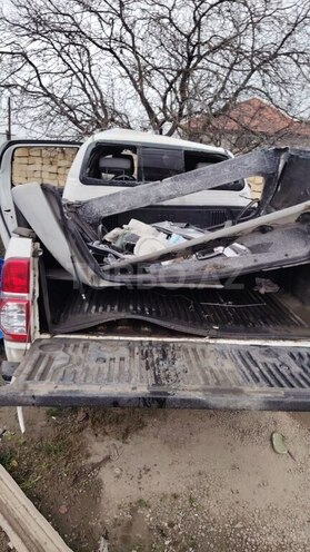 Toyota Hilux 2012, 390,000 km - 2.5 l - Quba