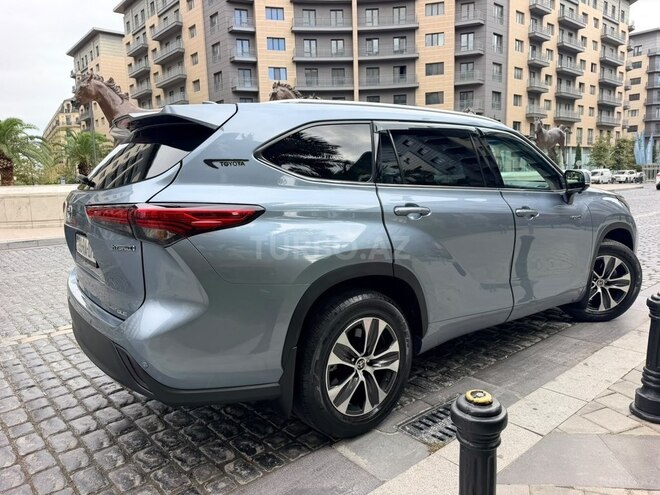 Toyota Highlander 2022, 95,000 km - 2.5 л - Bakı