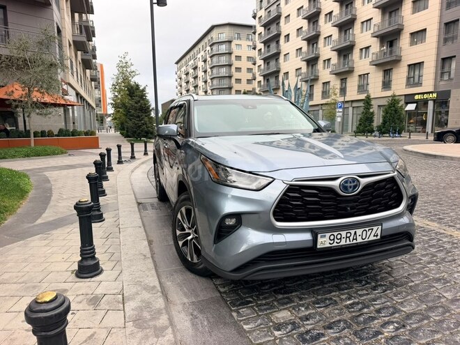 Toyota Highlander 2022, 95,000 km - 2.5 л - Bakı